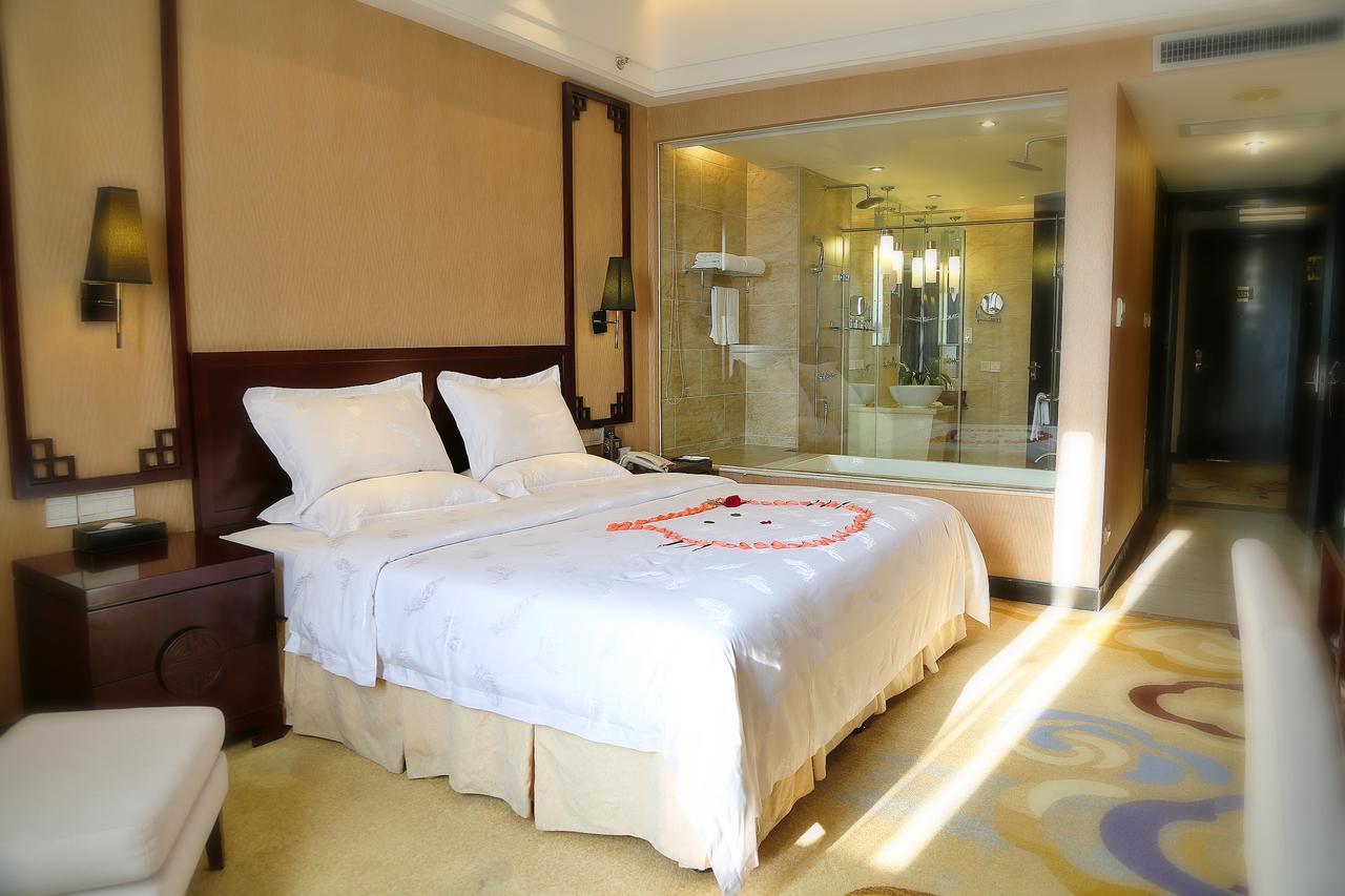 Royal Century Hotel Shenzhen Exteriör bild
